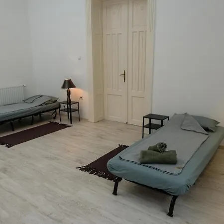 Szorcsik Haz 1913 Apartament *